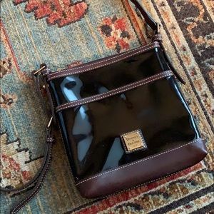 Dooney & Bourke crossbody ✨